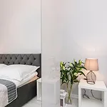 Maya's 26 - Panorama View *