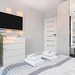 Maya's 26 - Panorama View *