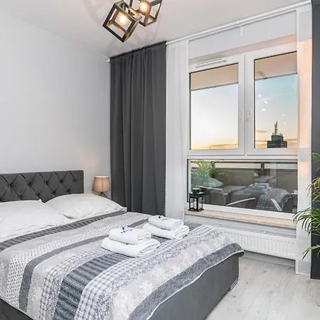 Maya's Flats & 26 - Panorama View غدانسك