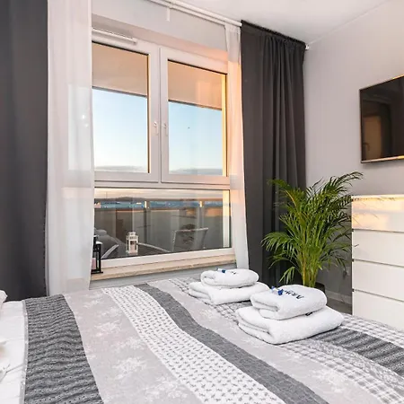 Maya's Flats & 26 - Panorama View *