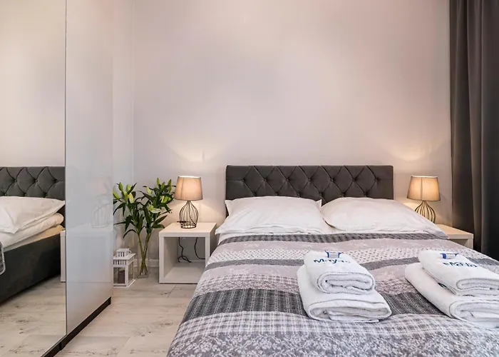 Maya's Flats & 26 - Panorama View * גדנסק